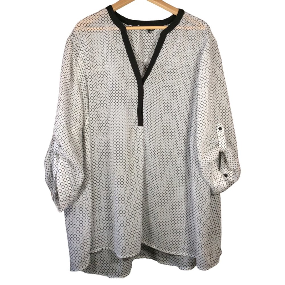 Size: 4X - Black & White Print Sheer Top